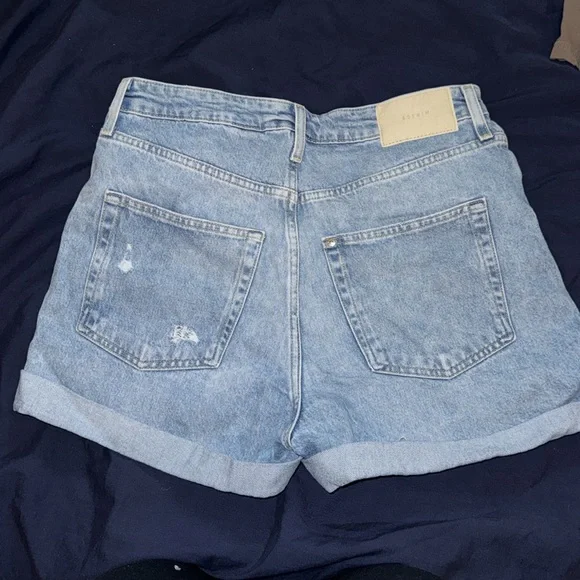Shorts - Picture 2 of 3